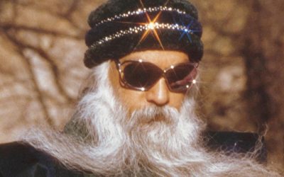 Biografía de Osho ¿Por qué le echaron de los EEUU?